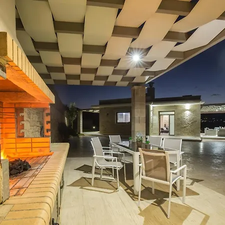 Larimar Luxury Sea View